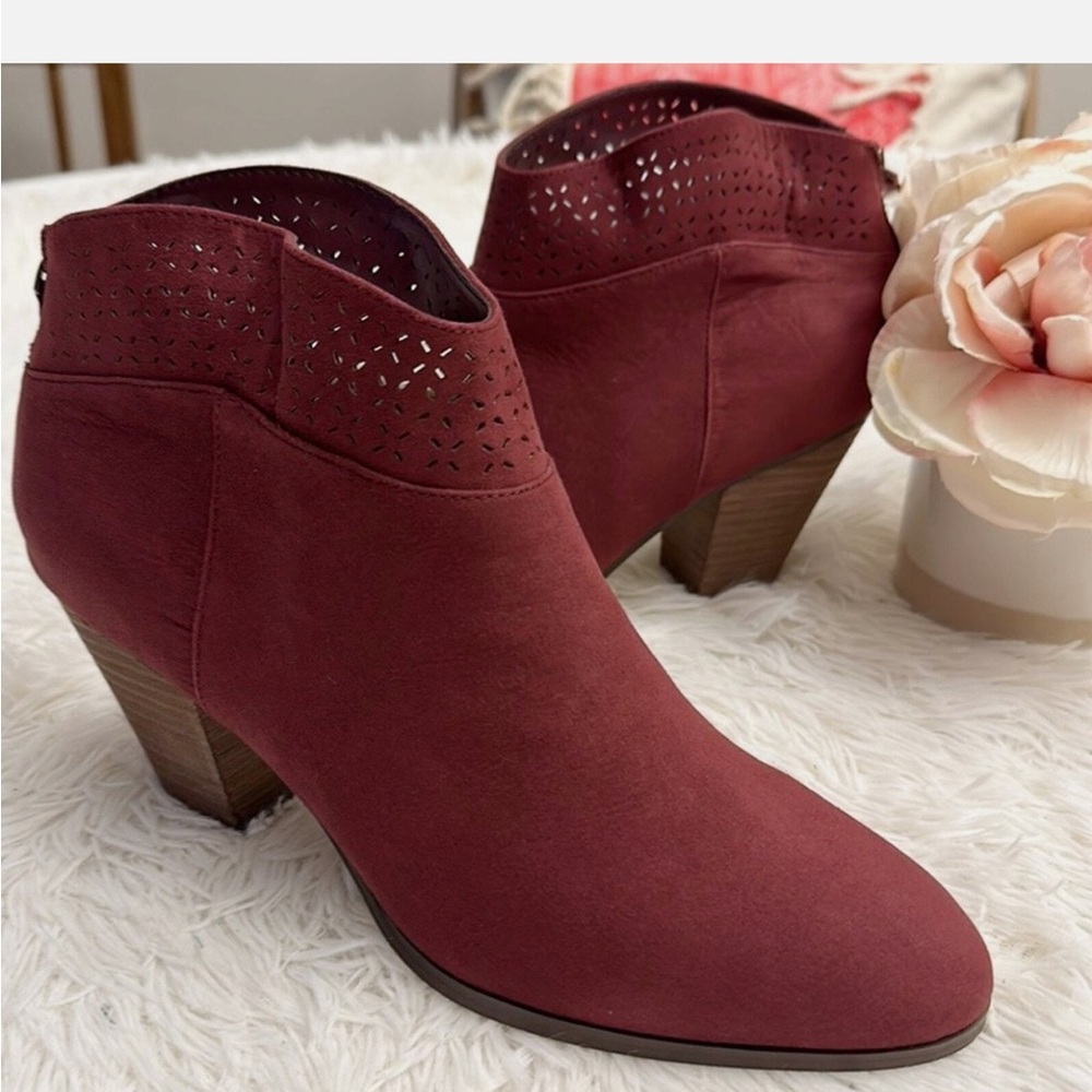 Women's Burgundy Ankle Boots - Picture 2 of 8